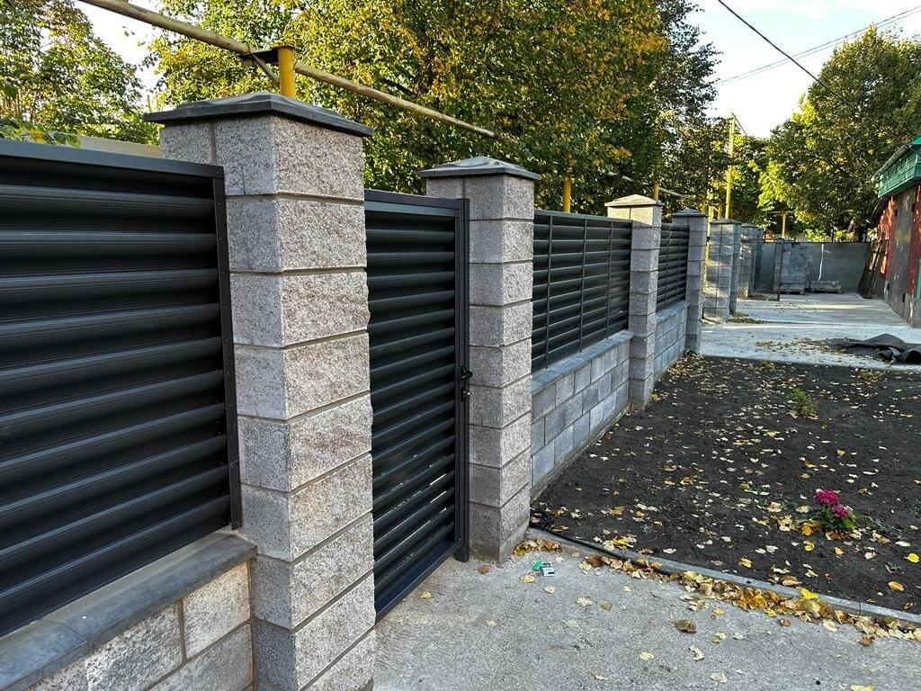 Забор-жалюзи 19м RAL7024/7024 Серый Графит двусторонний MATTE фото 1 в Ростове-на-Дону
