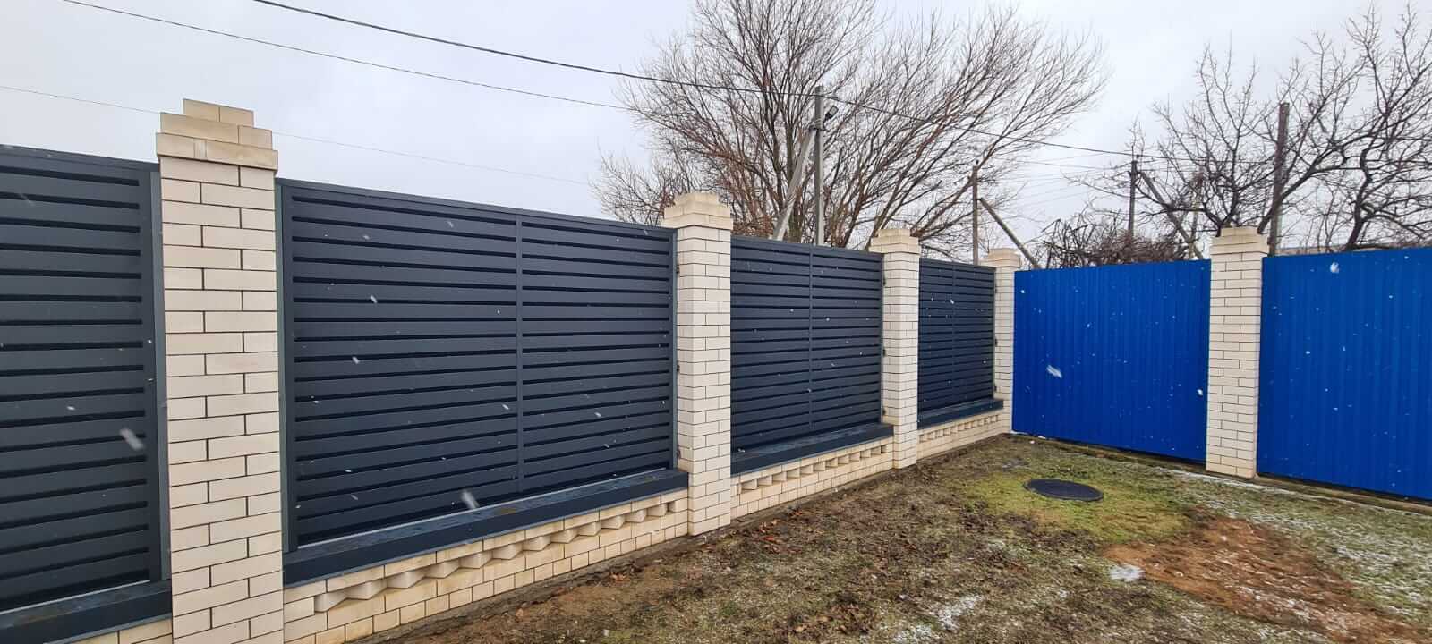 Забор-жалюзи из ламелей Хай-Тек 23м RAL7024/7024 Серый Графит двусторонний МАТТЕ фото 6 в Ростове-на-Дону