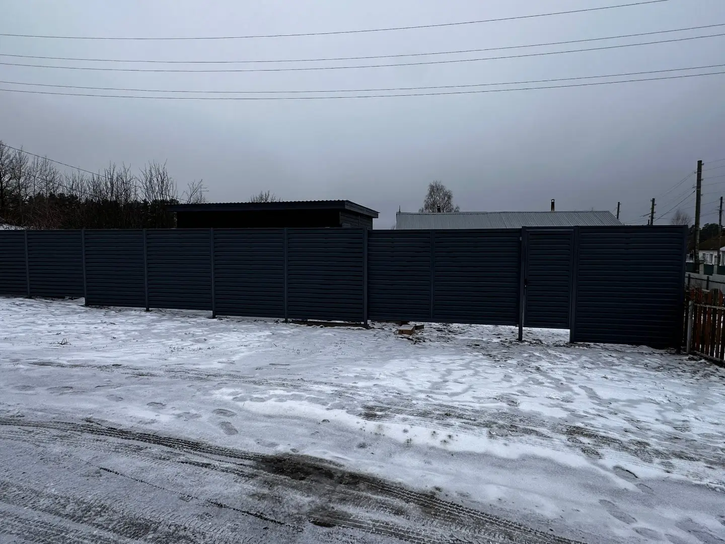Забор-жалюзи из ламелей Хай-Тек 20м RAL7024/7024 Серый Графит двусторонний МАТТЕ фото 1 в Ростове-на-Дону